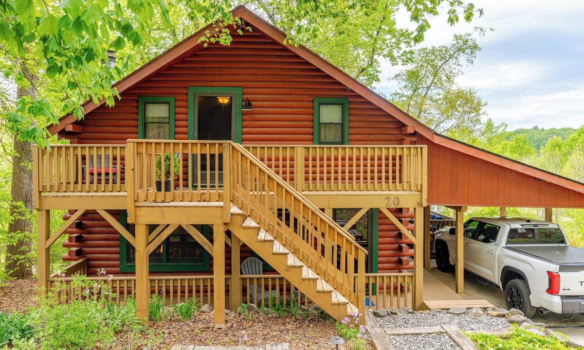 Asheville Cabin | Rustic Log Cabin Close to Downtown!