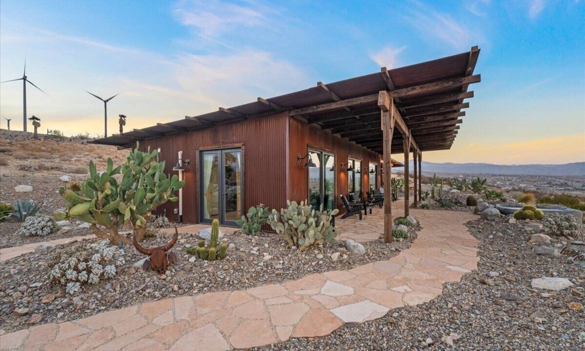 Palm Springs House | Rustic Modern Desert Retreat, Gateway to Joshua Tree