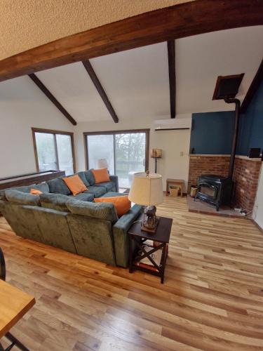Village at Camelback Apartment | Rustic Mountain Escape Waterpark, Ski & Views!
