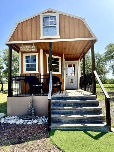Mountain Home House | Rustic Ranch Hideaway Cabin with Stargazing & Sunset Views near Kerrville in Mountain Home, Texas
