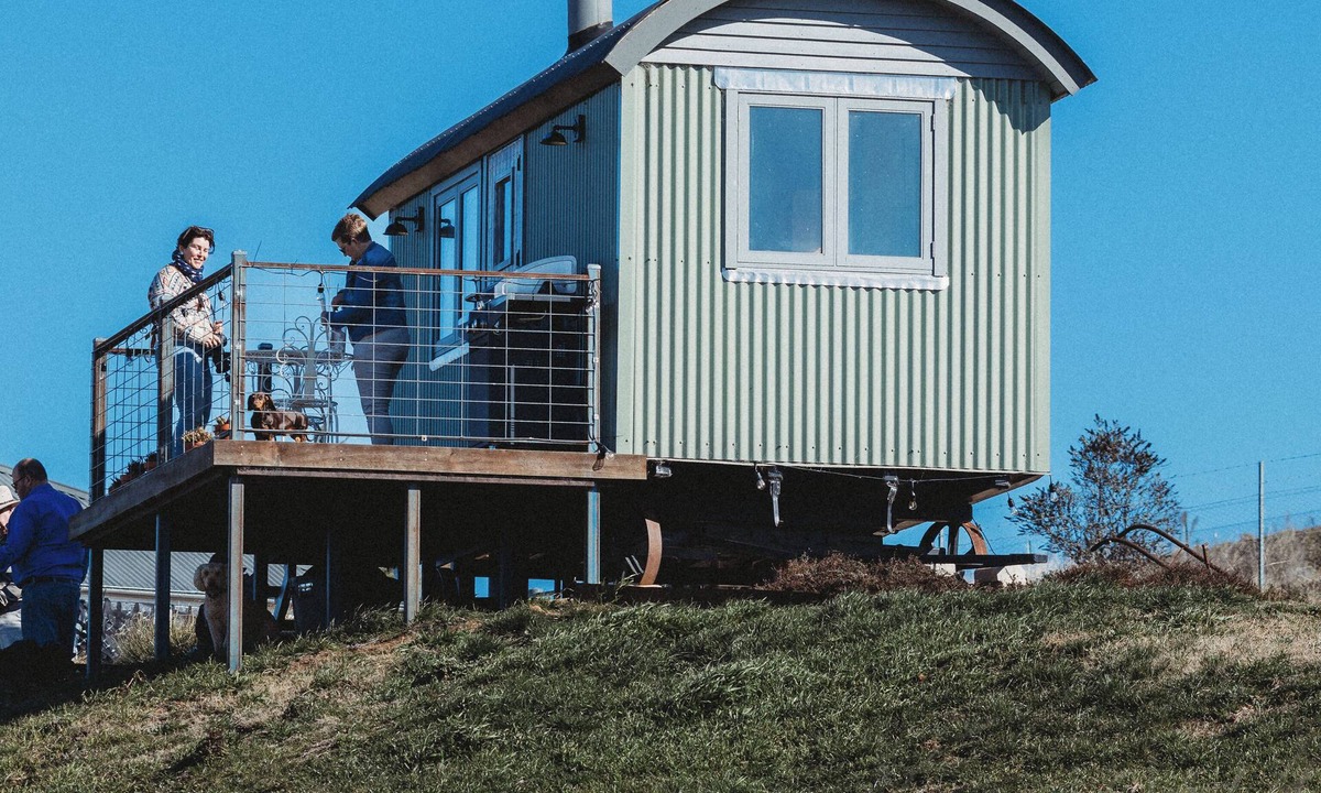 Georges Plains Cabin | Rustic Range Retreat @ Charlotte's Hut Stay, Relax, Unwind & Reconnect