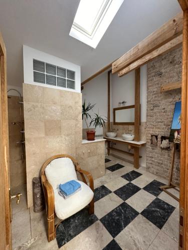 Old Town Apartment | Rustic room 2 next to beach