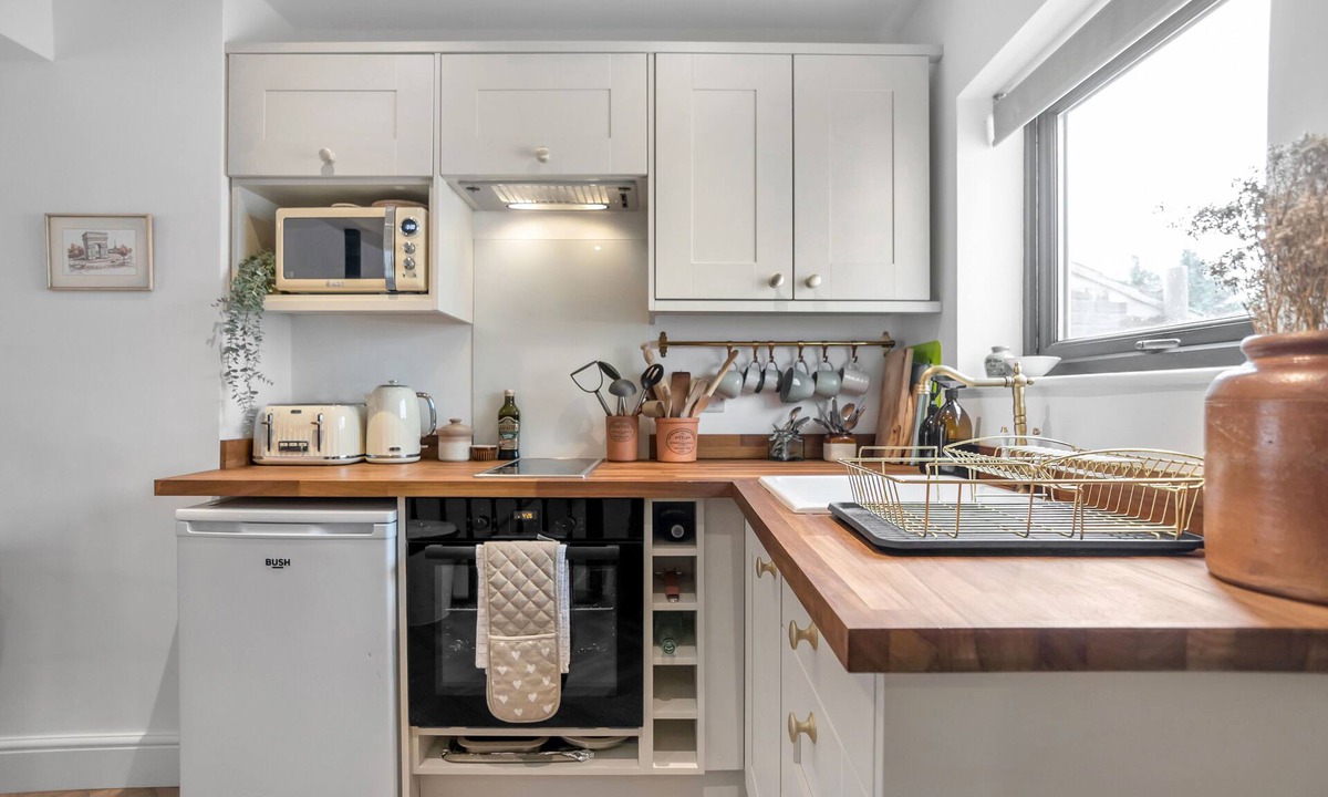 Norwich Apartment | Rustic Studio Near Norwich Cathedral & Elm Hill