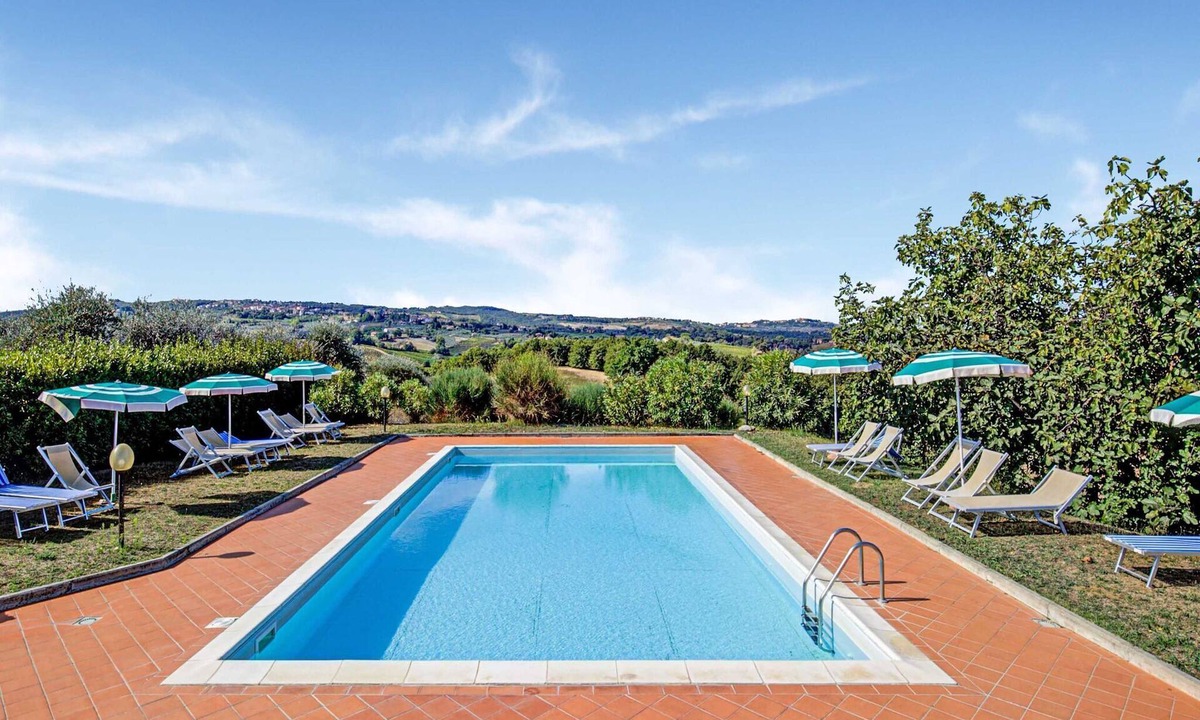 Gambassi Terme House | Rustic Tuscan Stonehouse