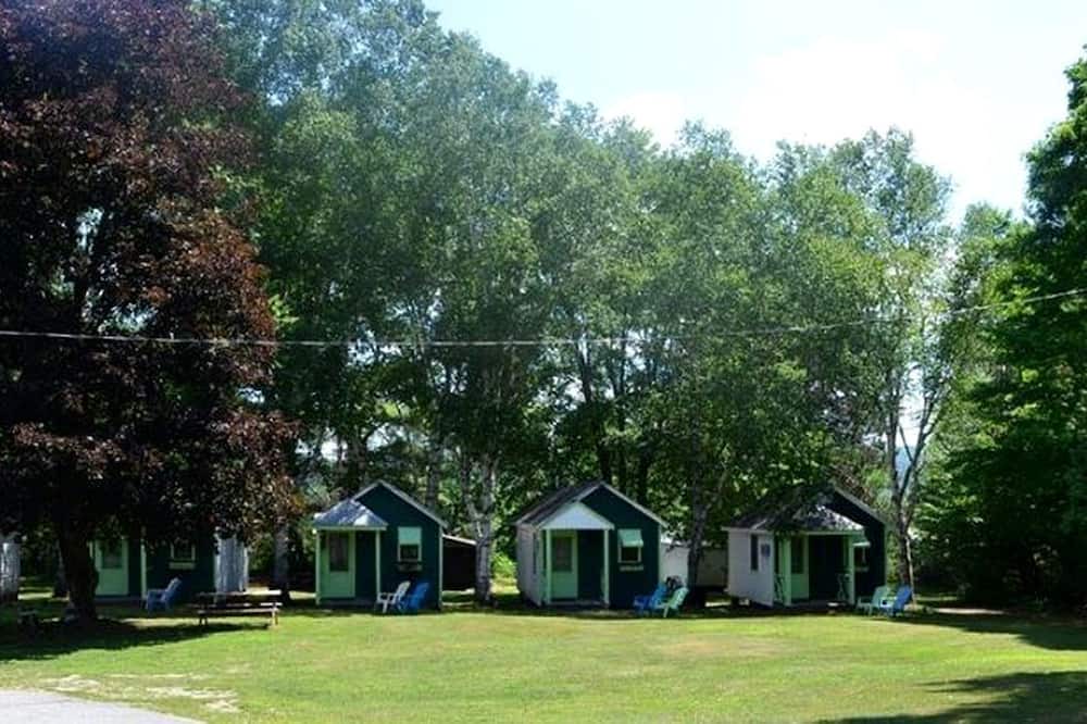Schroon Lake Cabin | Rustic Vacation Rental for Couples near Hoffman Notch, New York
