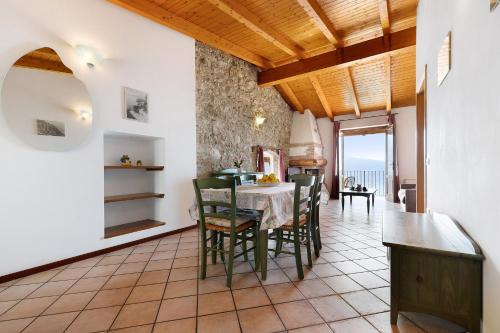 Oldesio Apartment | Rustico Spagnol 4