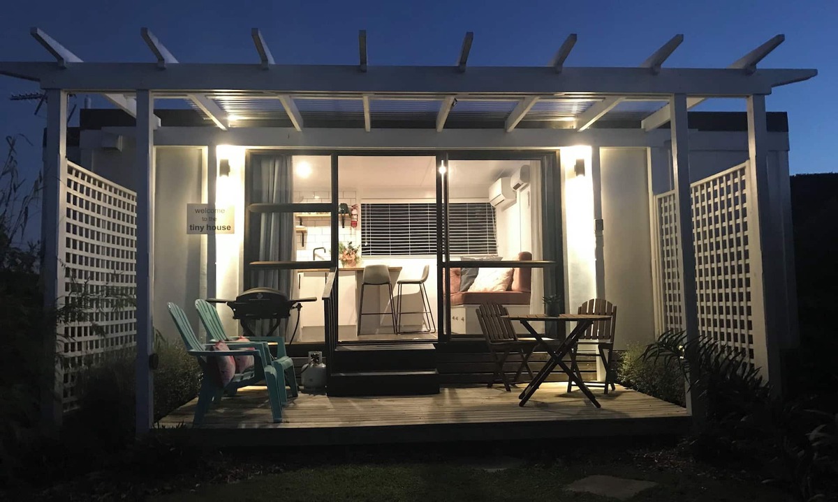 Tamahere Cabin | Rustling Oaks Tropical Tiny House