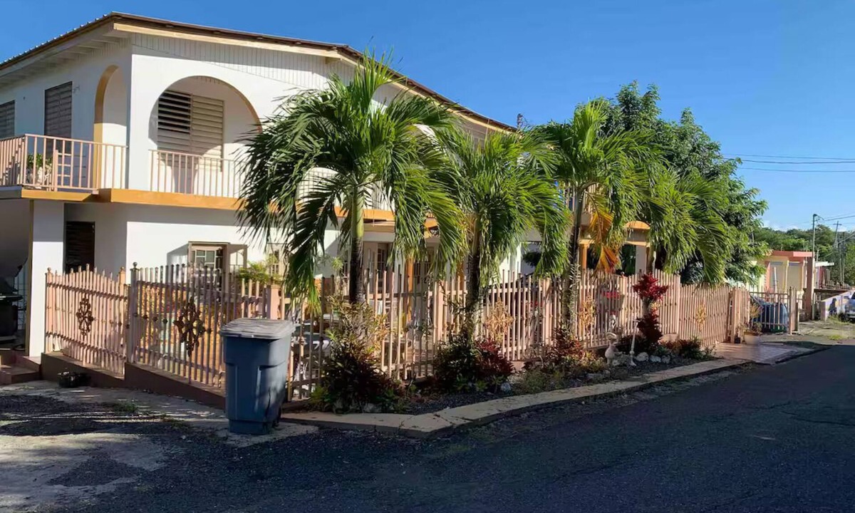 Guayabo House | Ruth’s Illusion 1 bdrm Apt. Self check, AC,