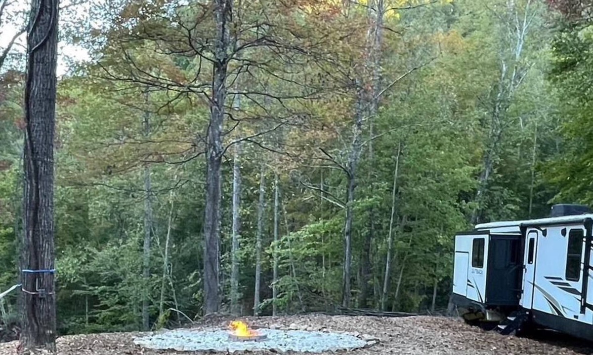 Dunlow House | RV/Camper in wilderness of Dunlow WV