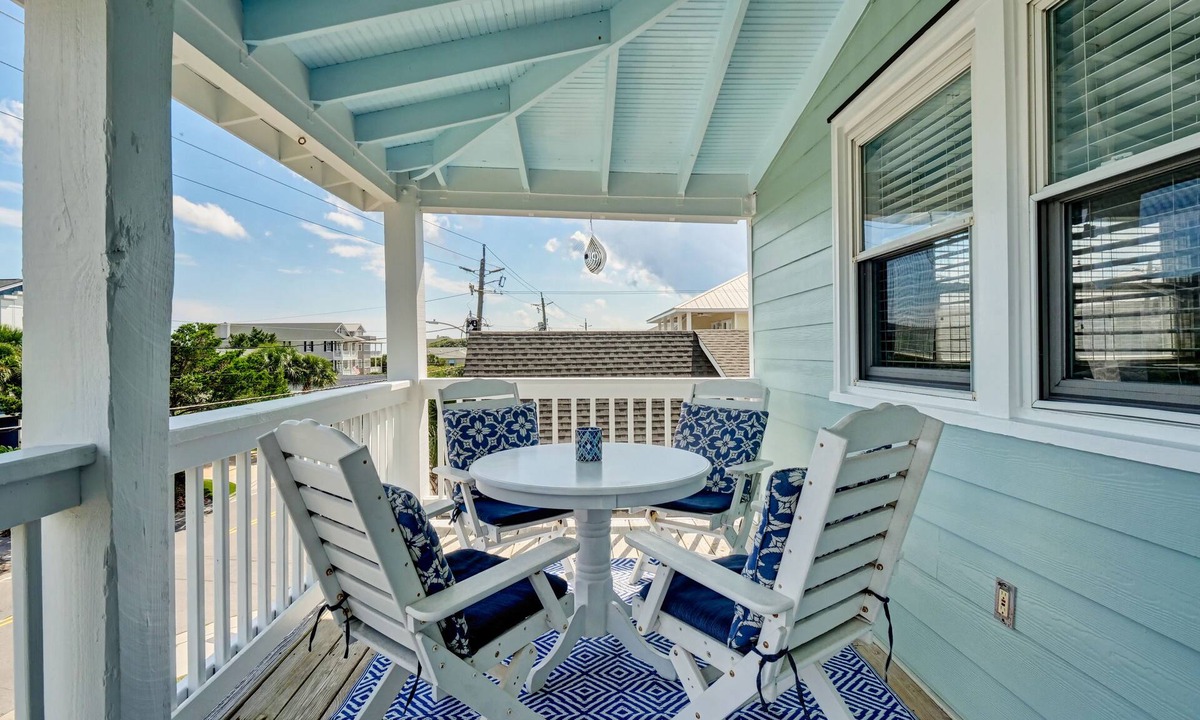 South End House | Ryan's Retreat - Retreat to this charming cottage at the coveted south end