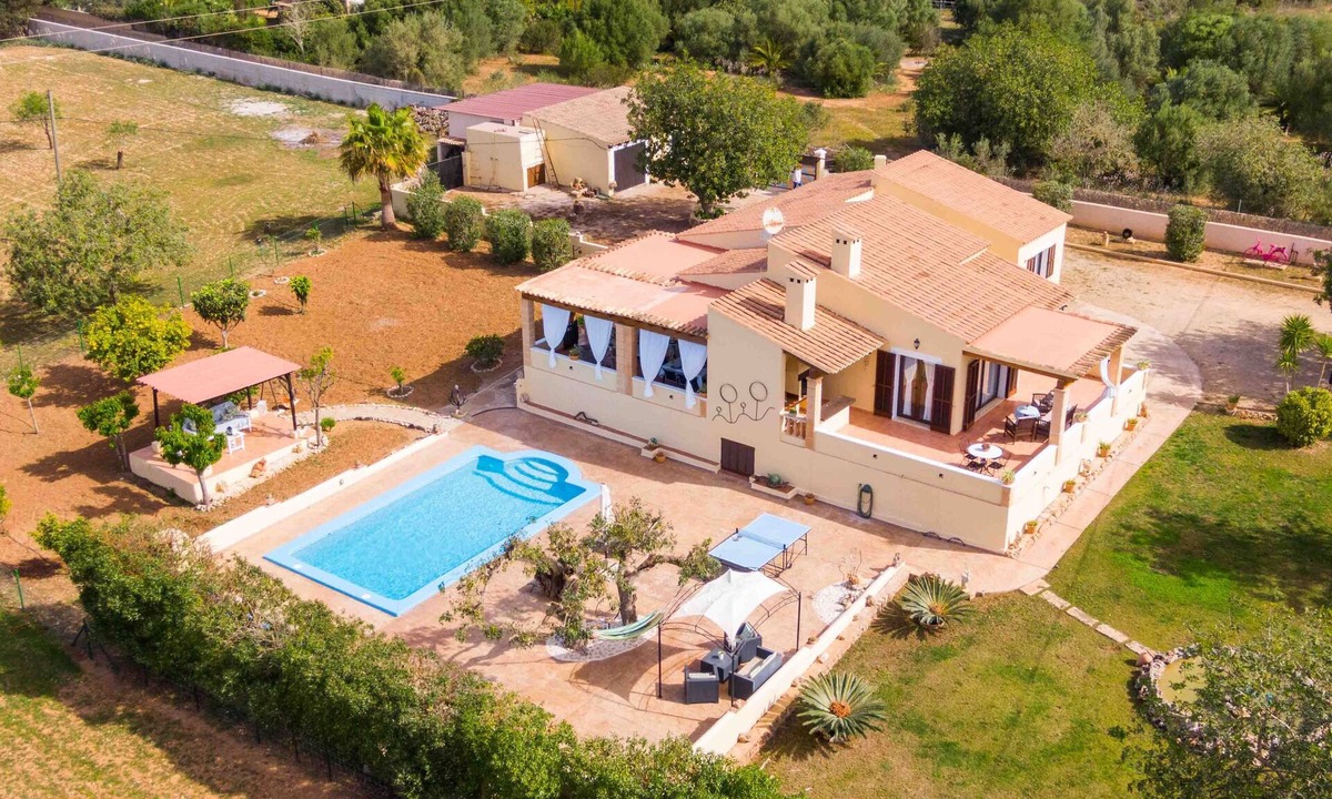 Arta Villa | Sa Caseta - Beautiful fully-modernized house with large garden in Artà