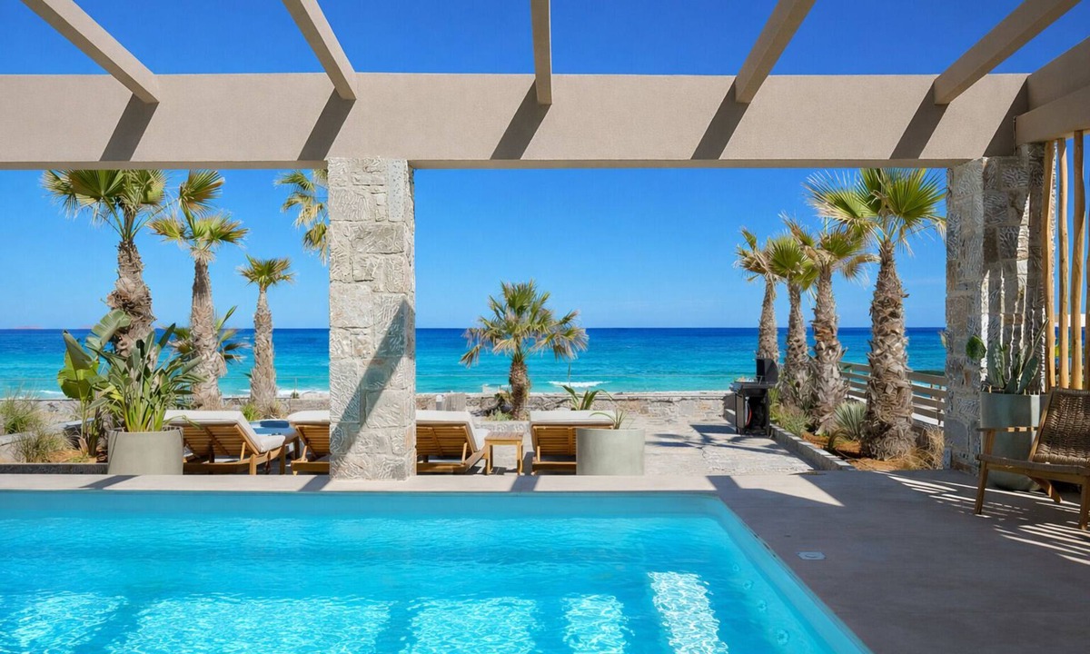 Agkisaras Villa | Sabbia Mare BeachFront Villa, steps from Dine&Shop