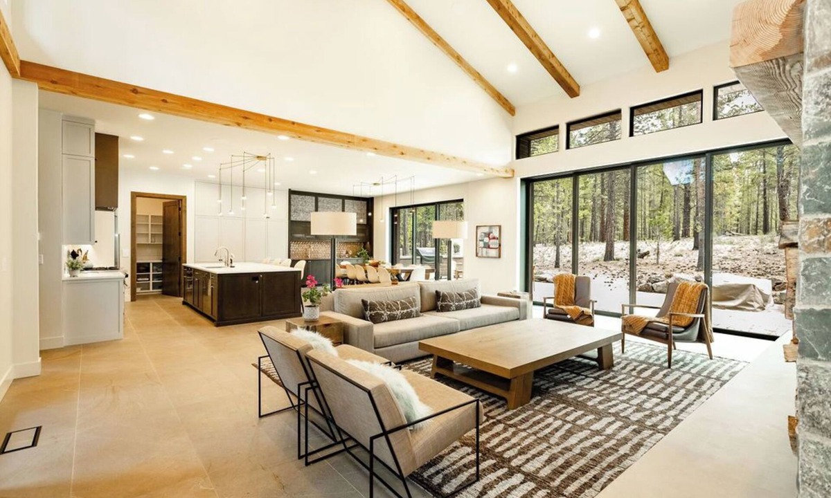 Sunriver House | Sable Rock Retreat- Modern Luxury w/5 beds, 6 ba, spa, sauna, 2nd living room.