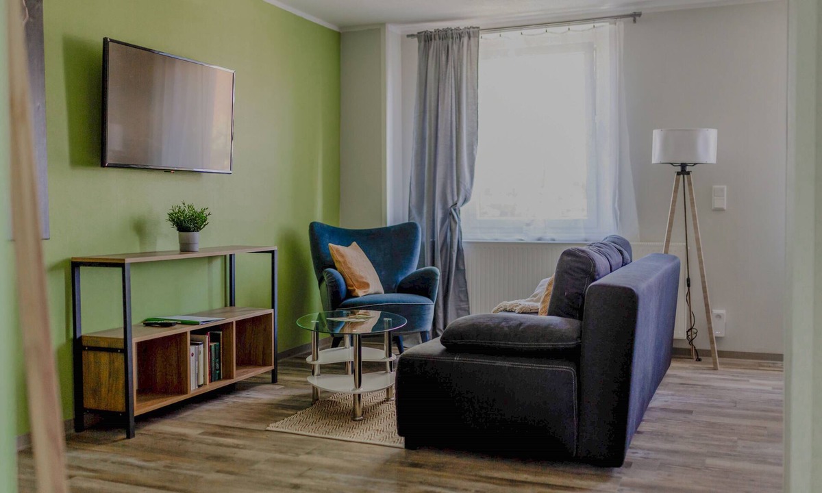 Großengottern Apartment | Sacher´s Quartiere - modern, close to Hainich, Unstrut cycle path and city trips