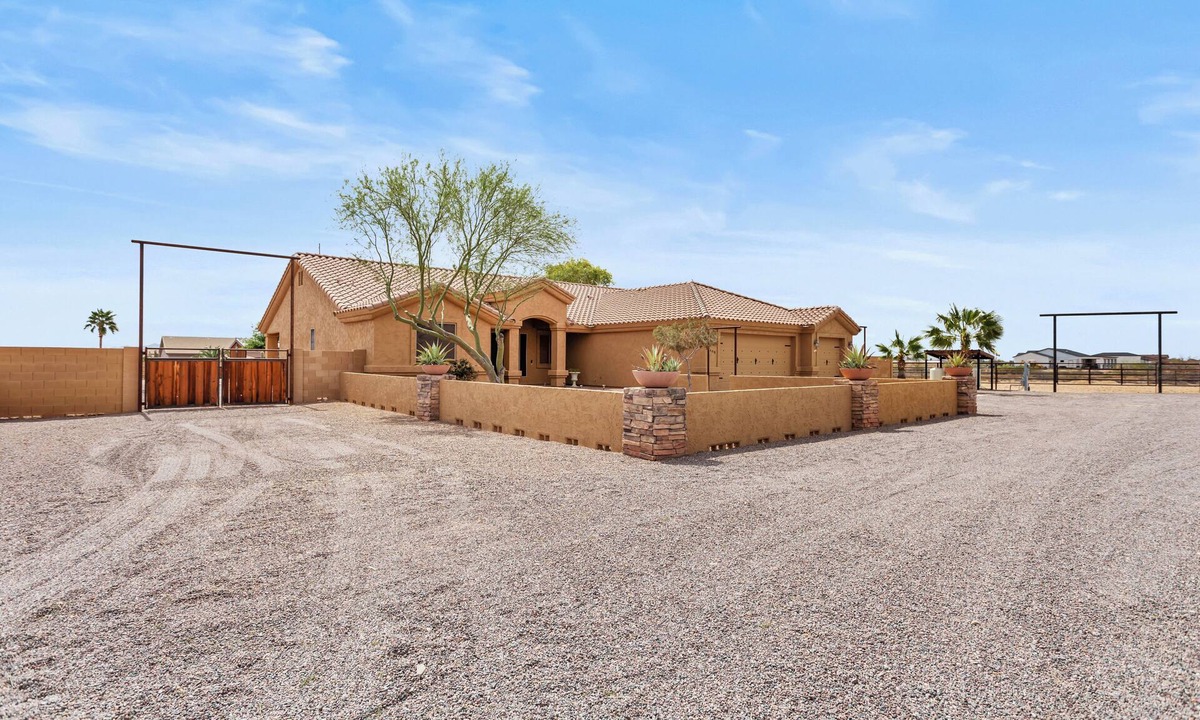 Wittmann House | Saddle Butte Ranch - Horse Property and RV Parking