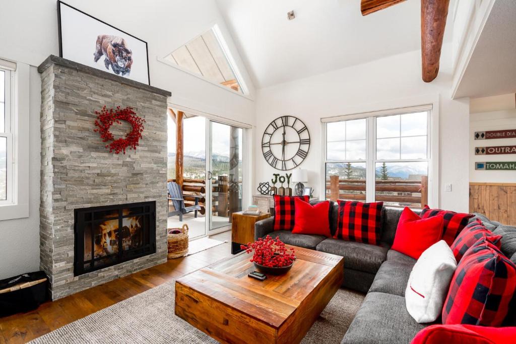 Saddle Ridge Apartment | Saddle Ridge D1