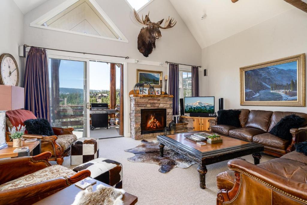 Saddle Ridge Apartment | Saddle Ridge V2