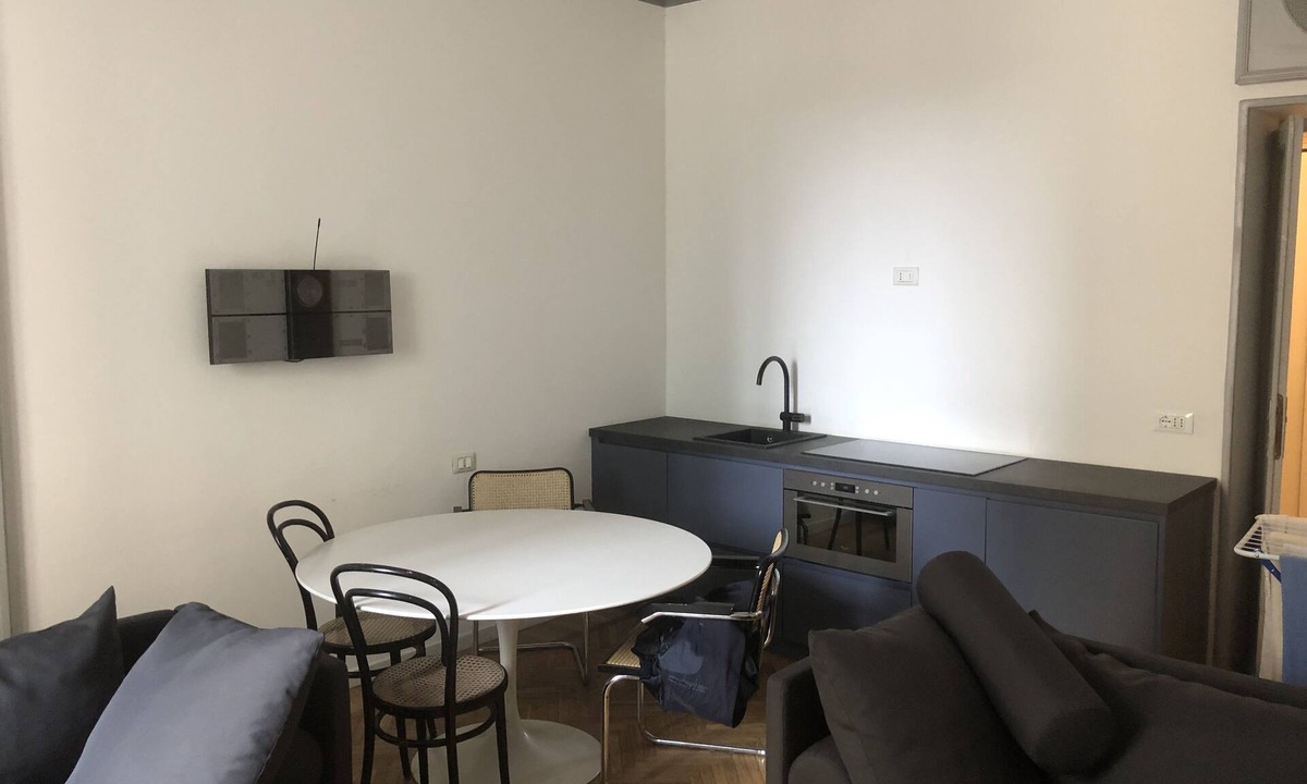 Porta Tenaglia Apartment | Safe Luxury Studio Flat in Brera front of the park