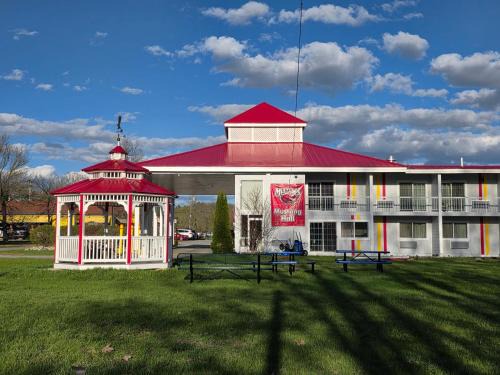 Auburn Hotel | Saffron Inn