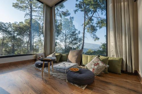 Kaul Villa | SaffronStays The Unwind Chalet Majestic Suites