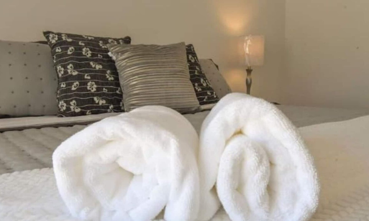 Rialto House | Sage: A Cozy Studio in Rialto