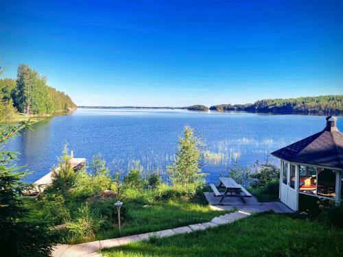 Lotjola Villa | Saimaa Raikala