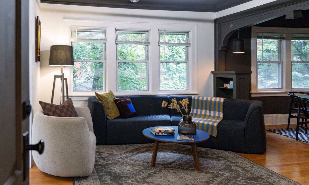 Summit - University Apartment | Saint Paul Vacation Rental Near Downtown