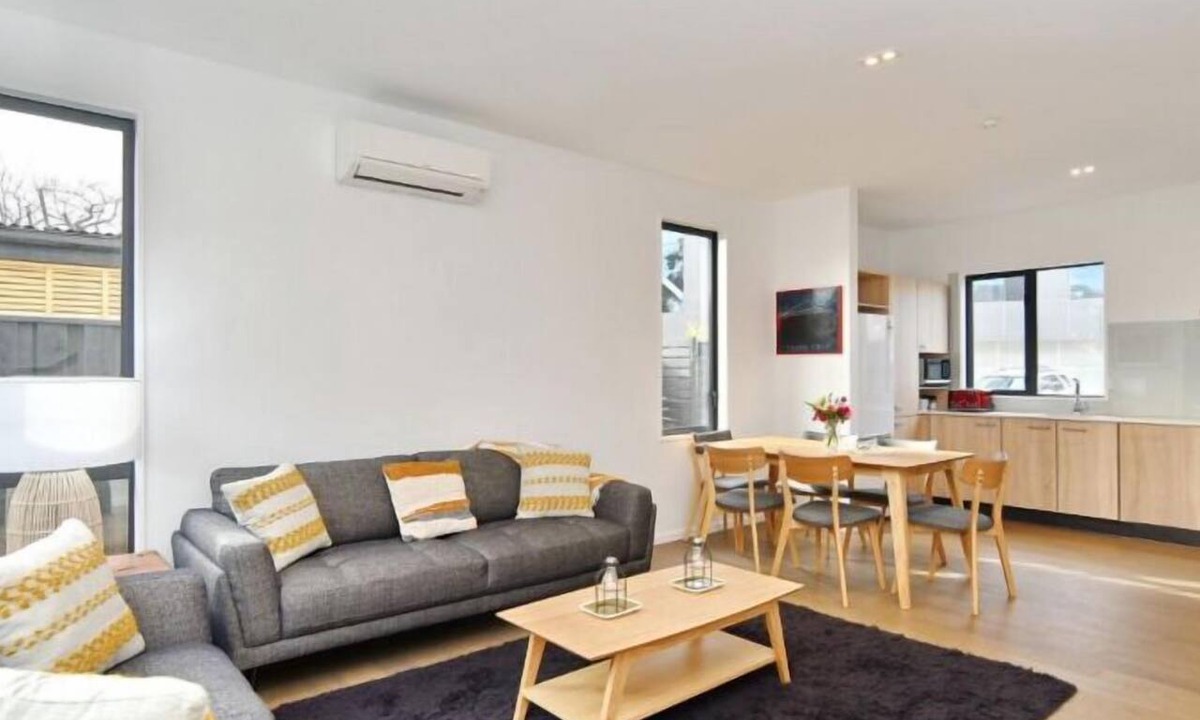 Christchurch City Centre Apartment | Salisbury Style-City location: Spacious two bedroom apartment