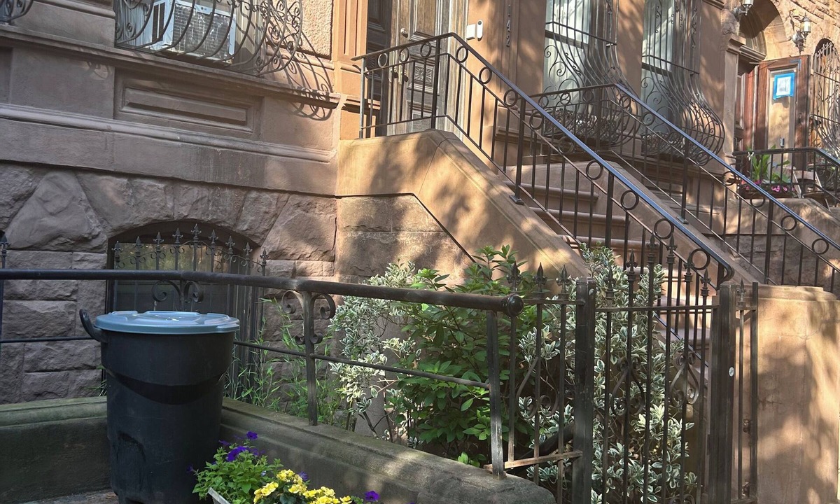Central Park North Apartment | Salon harlem - garden apartment