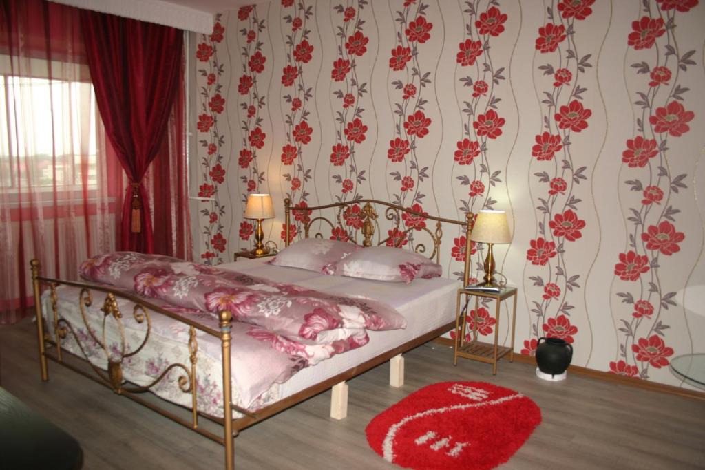 Bacau Apartment | Salonul Rosu