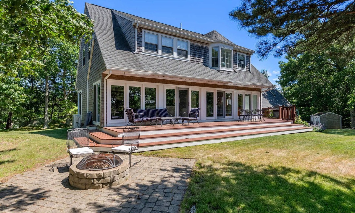 Gloucester House | Salt Marsh Cottage: Private Coffins Beach!