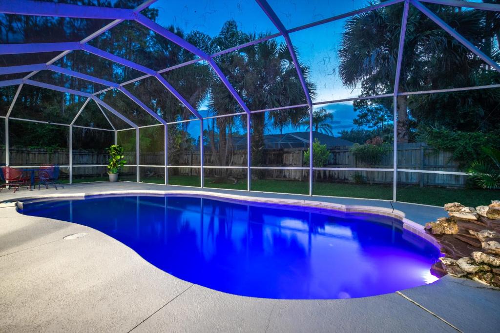 Palm Coast House | Salty Heated Pool Escape - Nearby Beach