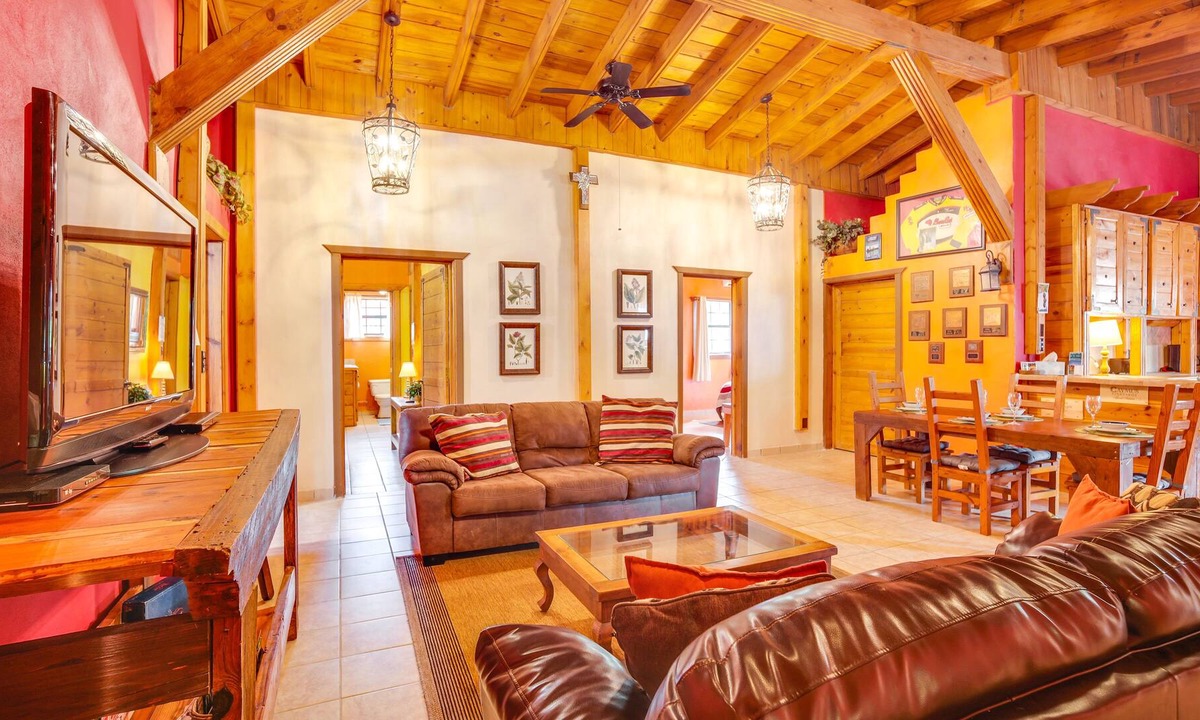 Brookeland House | Sam Rayburn Vacation Rental ~ 3 Mi to Boat Ramp!