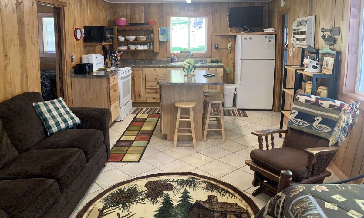 Sarona Cabin | Sam's Cabin 3