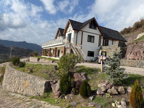 Sindirgi House | Saman Evim Çiftliği