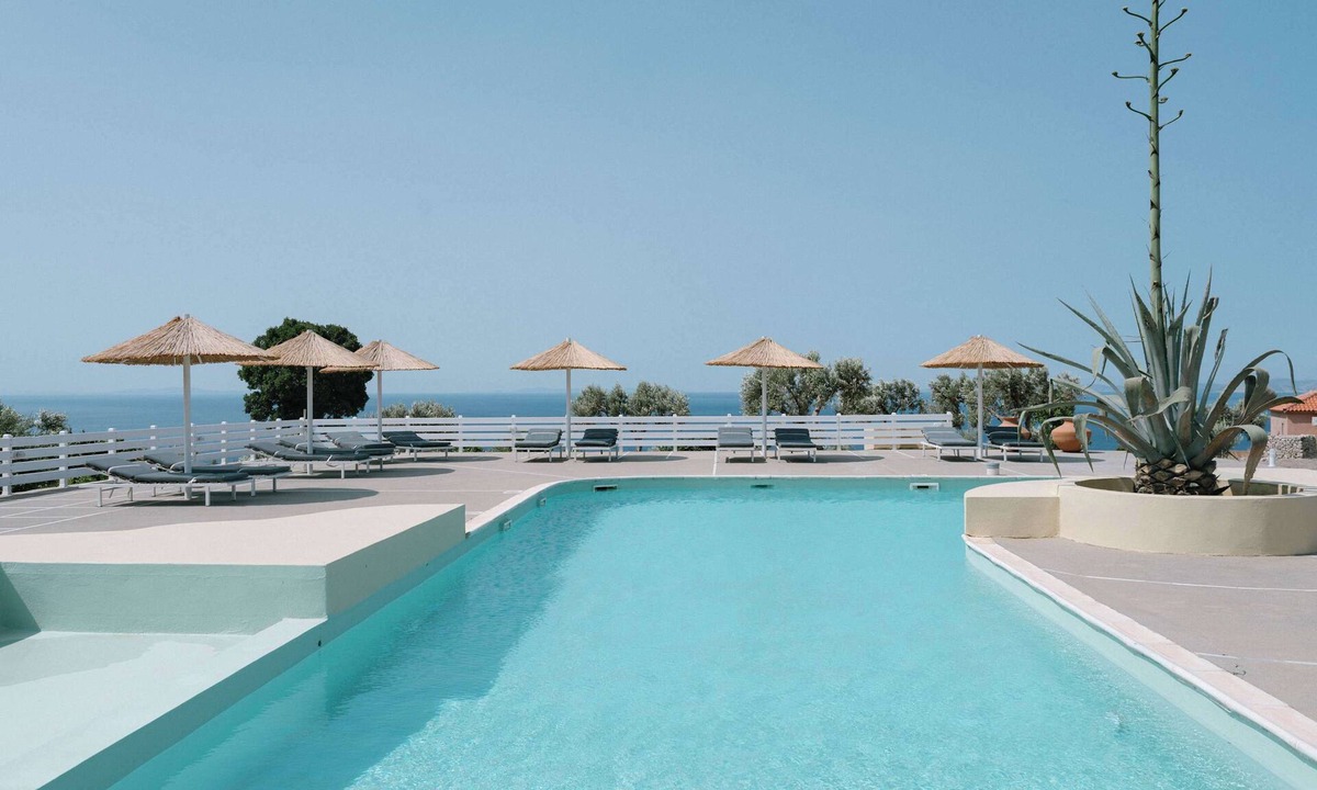 Ormos Koumeikon Apartment | Samos Seaside Nest – Mandilada, Shared Pool