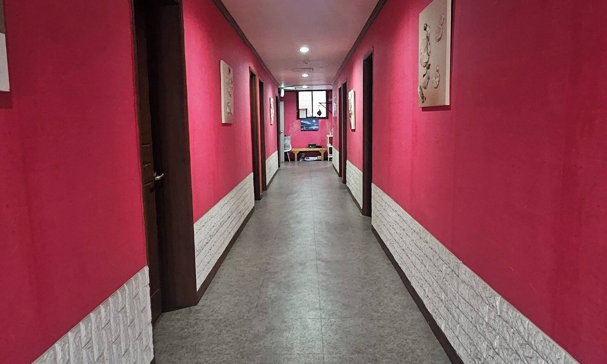 Changwon Hotel | Samwoojang Motel