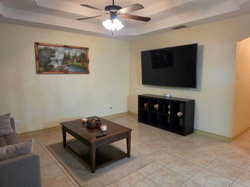 Laredo Apartment | San Jose Home