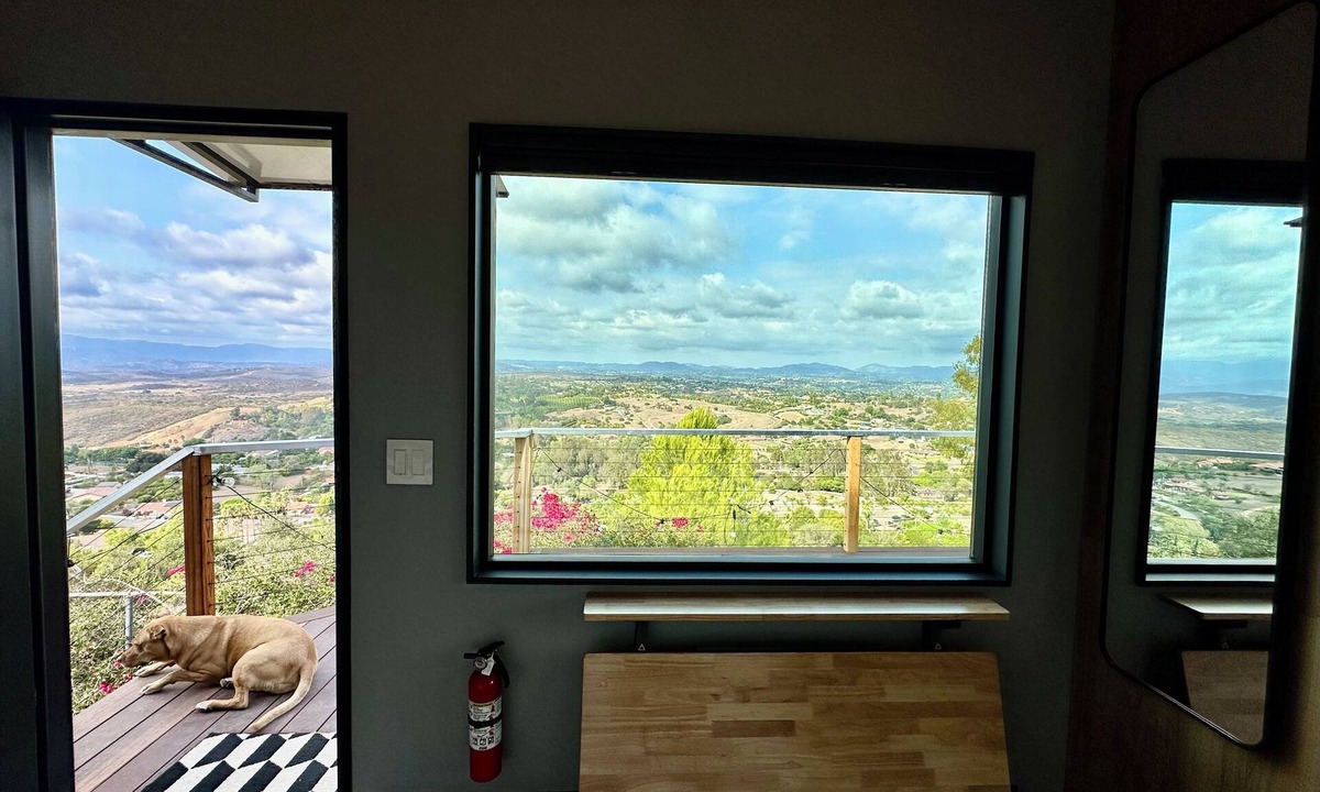 Morro Hills Apartment | Sanctuary Modern Tiny Home, Endless Panoramic Views, Hardwood Deck, Pool and Spa