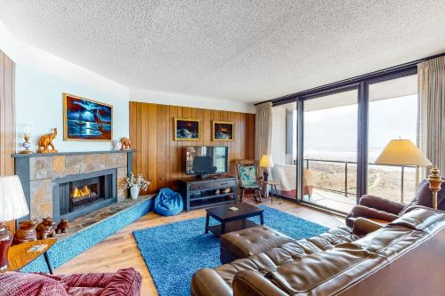 Seaside Apartment | Sand and Sea #304