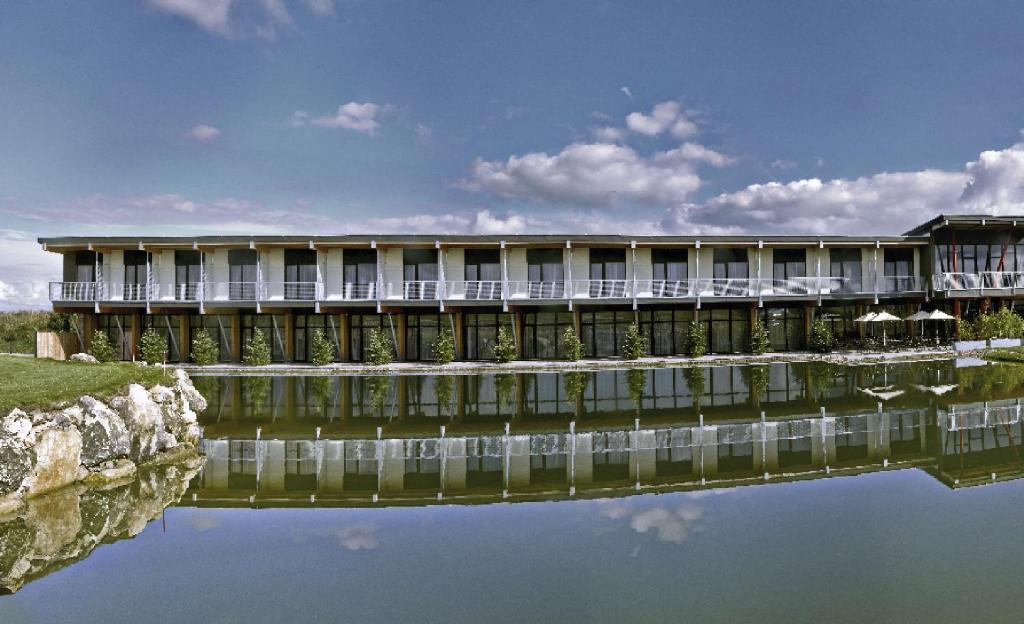 Mlada Boleslav Hotel | Sand Martin