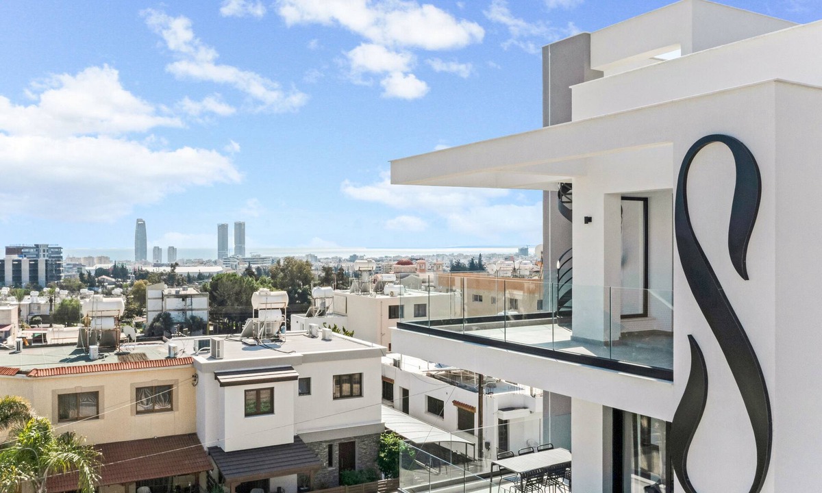 Agios Athanasios Apartment | Sanders Only - Charming 2-Bdr Apt with Balcony