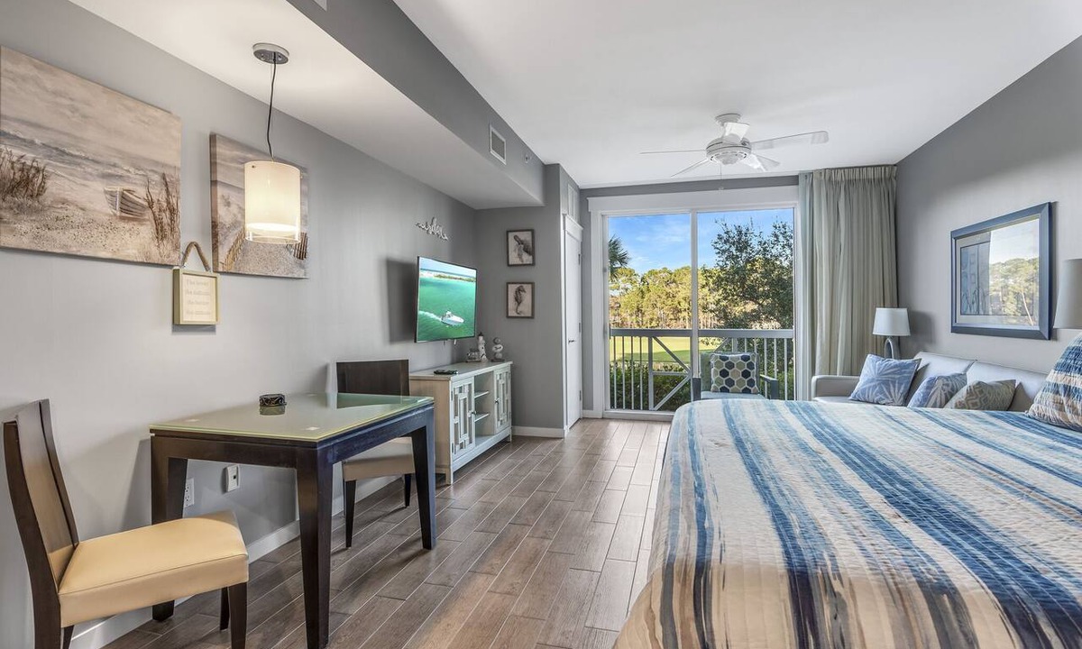 Baytowne Wharf Condo | Sandestin Elation Studio - Baytowne - Golf Cart -