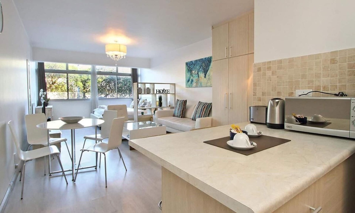Mouille Point Apartment | Sandringham II