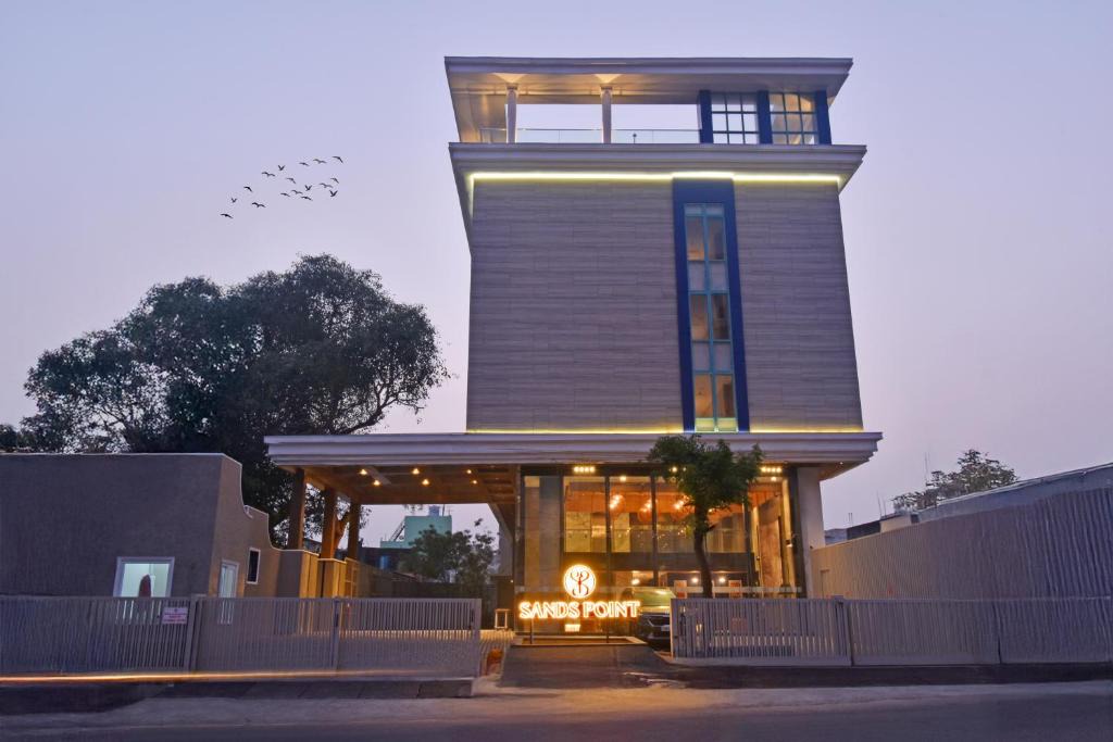 Kalapettai Hotel | Sands Point Hotel