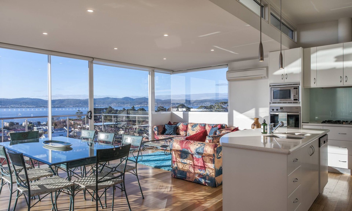 Sandy Bay House | Sandy Bay Sensation