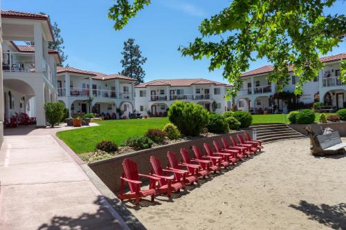 Osoyoos Hotel | Sandy Beach Suites