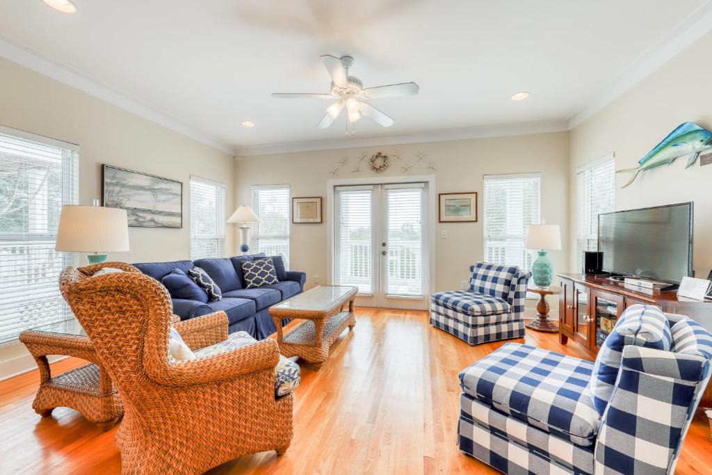 Seacrest House | Sandy Feat