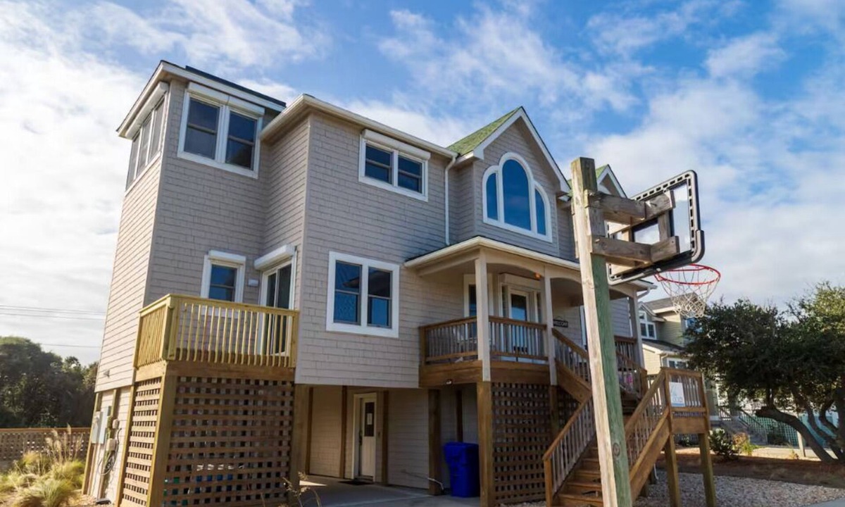 Duck House | Sandy Pants-Walk to Beach!