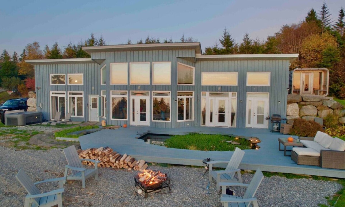 Ragged Island House | Sandy Point Seaside Spa Retreat